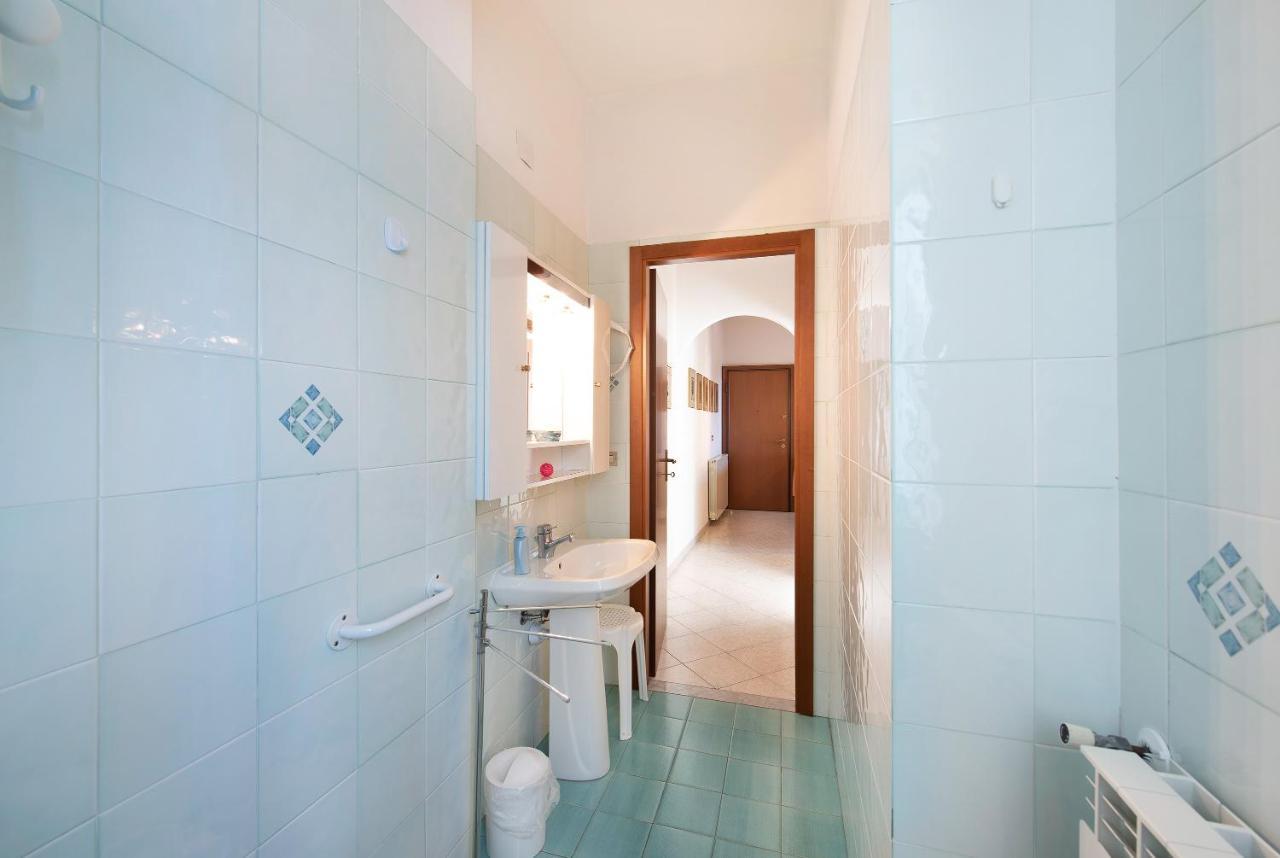 Appartement Trilocale Mazzini Con 2 Balconi à Varazze Extérieur photo